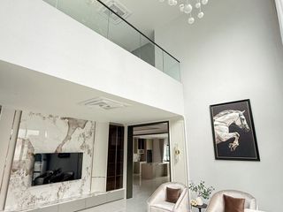 Haus zur Miete und zum Kauf mit 5 Zimmer in Bang Phli, Samut Prakan