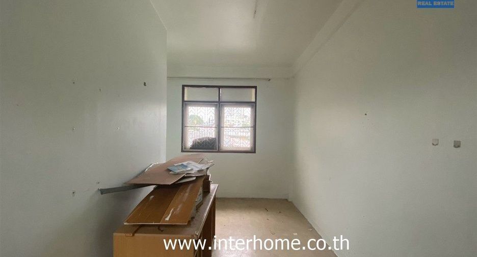For sale 2 ベッドルーム retail Space in Sathon, Bangkok