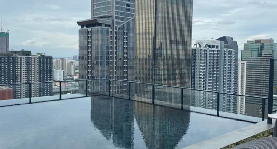 À vendre 2 chambres condo à Watthana, Bangkok