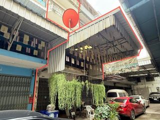 Local comercial en venta de 6 habitaciones en Bang Sue, Bangkok