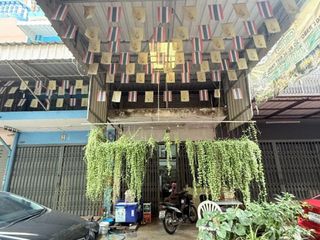 Local comercial en venta de 6 habitaciones en Bang Sue, Bangkok