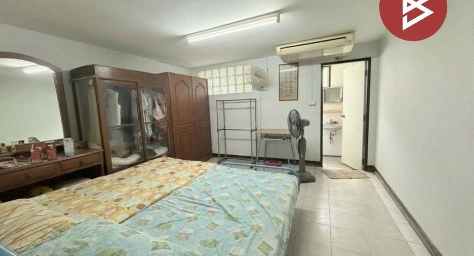 Local comercial en venta de 6 habitaciones en Bang Sue, Bangkok