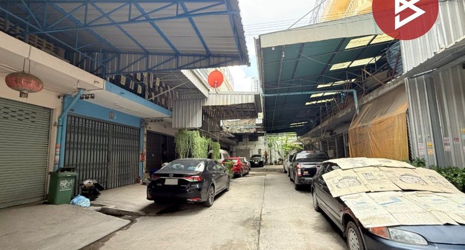 Local comercial en venta de 6 habitaciones en Bang Sue, Bangkok