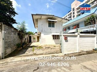 For sale 3 bedrooms house in Chatuchak, Bangkok