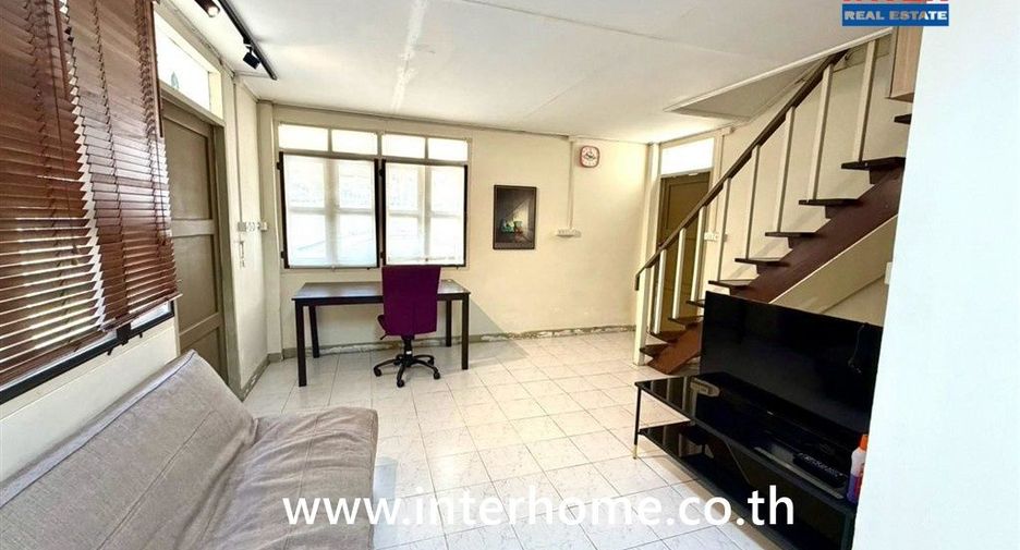 For sale 3 bedrooms house in Chatuchak, Bangkok