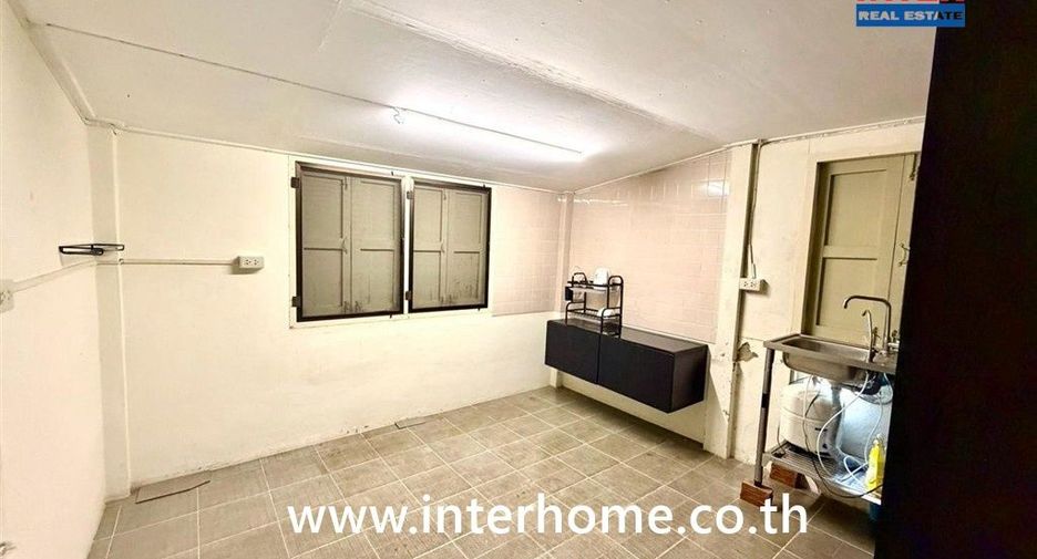 For sale 3 bedrooms house in Chatuchak, Bangkok