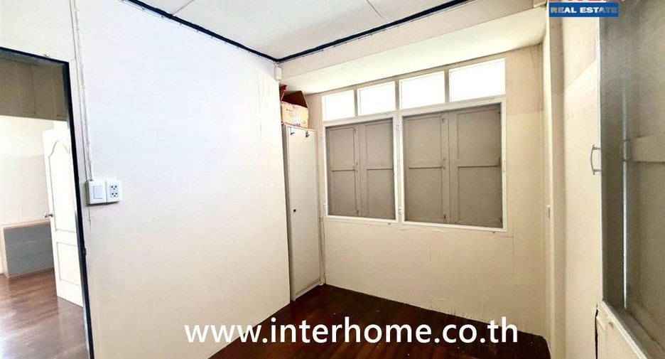 For sale 3 bedrooms house in Chatuchak, Bangkok
