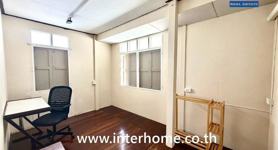 For sale 3 bedrooms house in Chatuchak, Bangkok