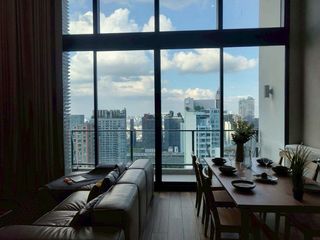 For sale 3 bedrooms condo in Watthana, Bangkok