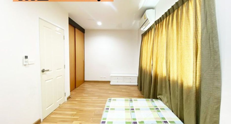 For rent 3 bedrooms townhouse in Suan Luang, Bangkok