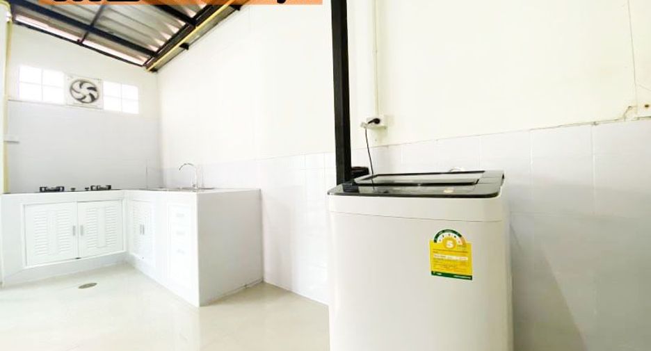 For rent 3 bedrooms townhouse in Suan Luang, Bangkok