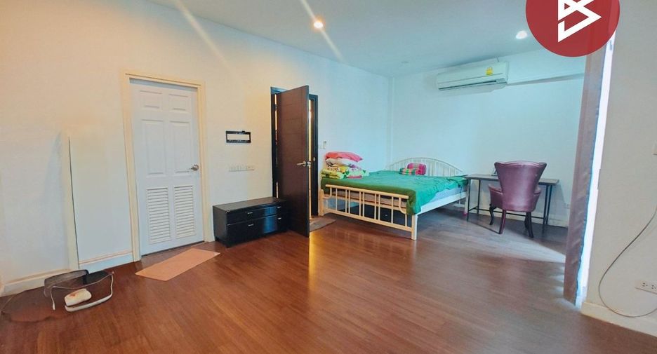 Reihenhaus zum Kauf mit 3 Zimmer in Mueang Nakhon Ratchasima, Nakhon Ratchasima