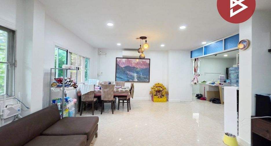 Casa en venta de 3 habitaciones en Nong Chok, Bangkok