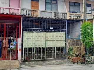 Reihenhaus zum Kauf mit 3 Zimmer in Krathum Baen, Samut Sakhon