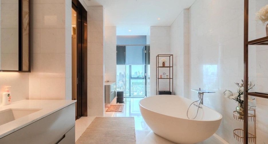 Condo en venta de 4 habitaciones en Pathum Wan, Bangkok