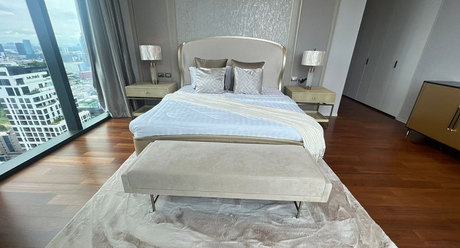 Condo en venta de 4 habitaciones en Pathum Wan, Bangkok
