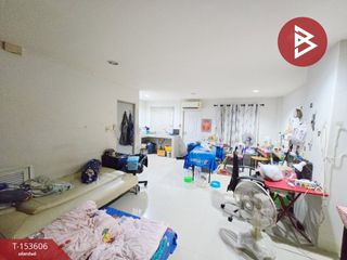 Casa adosada en venta de 3 habitaciones en Mueang Nakhon Pathom, Nakhon Pathom
