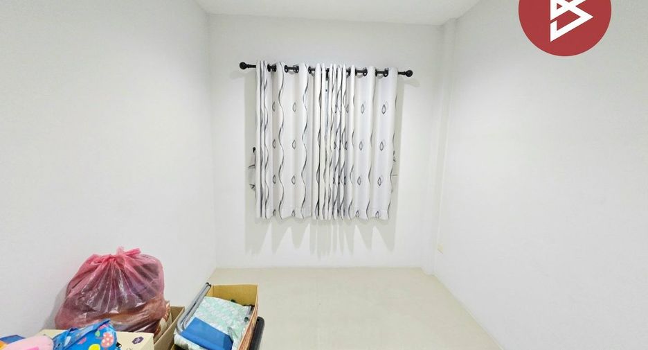 Casa adosada en venta de 3 habitaciones en Mueang Nakhon Pathom, Nakhon Pathom