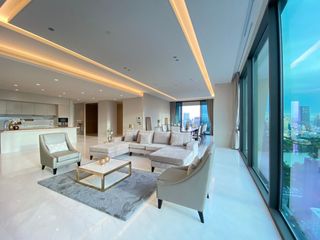 Condo en venta de 4 habitaciones en Pathum Wan, Bangkok