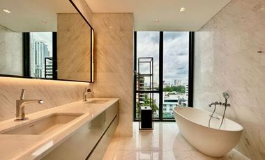 For sale 2 bedrooms condo in Pathum Wan, Bangkok
