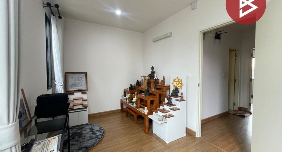 Casa adosada en venta de 3 habitaciones en Phra Pradaeng, Samut Prakan