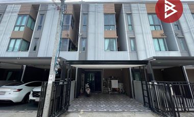 Casa adosada en venta de 3 habitaciones en Phra Pradaeng, Samut Prakan