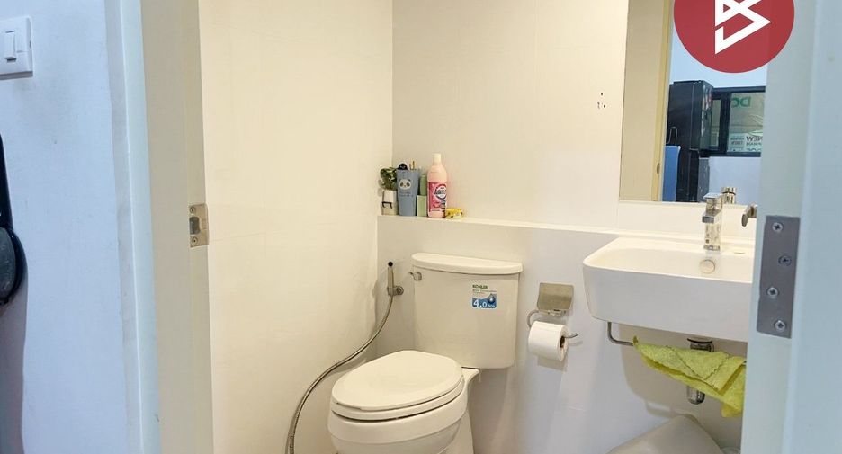 Casa adosada en venta de 3 habitaciones en Phra Pradaeng, Samut Prakan