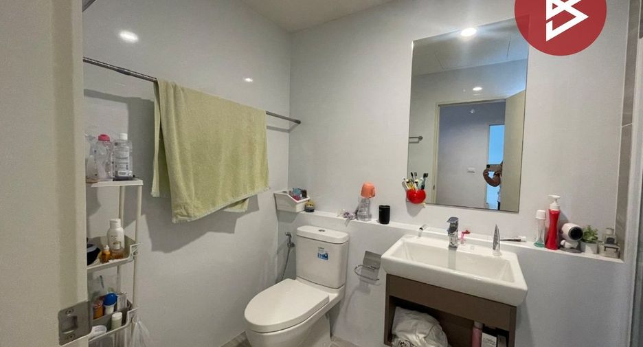 Casa adosada en venta de 3 habitaciones en Phra Pradaeng, Samut Prakan