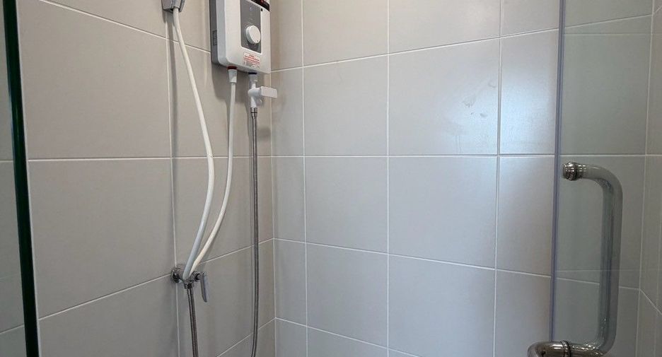 For rent 1 bed condo in Mueang Samut Prakan, Samut Prakan