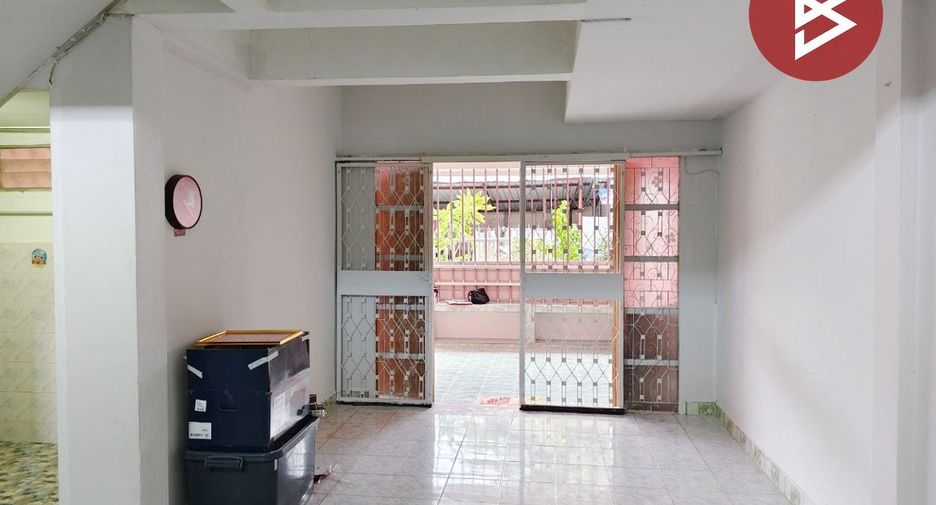 For sale 2 bedrooms townhouse in Mueang Nakhon Pathom, Nakhon Pathom