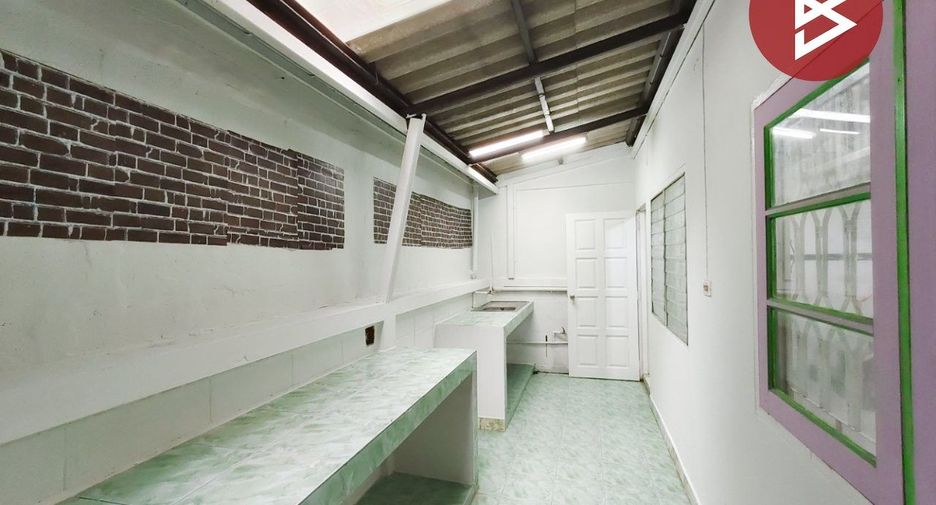 For sale 2 bedrooms townhouse in Mueang Nakhon Pathom, Nakhon Pathom