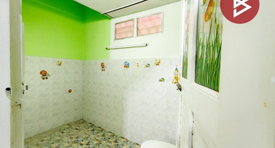 For sale 2 bedrooms townhouse in Mueang Nakhon Pathom, Nakhon Pathom
