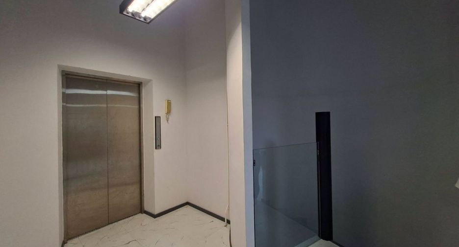 For rent retail Space in Sathon, Bangkok