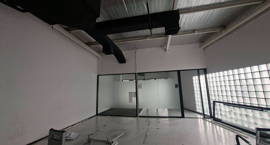 For rent retail Space in Sathon, Bangkok
