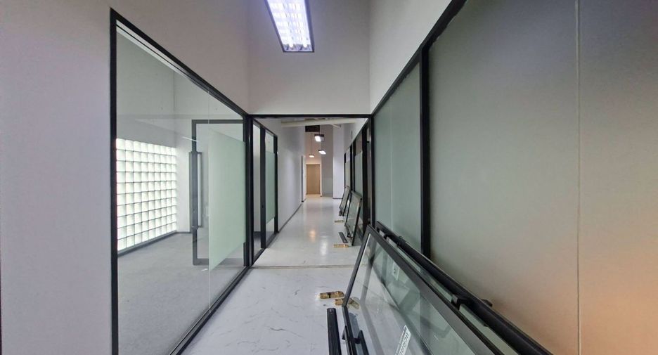 For rent retail Space in Sathon, Bangkok