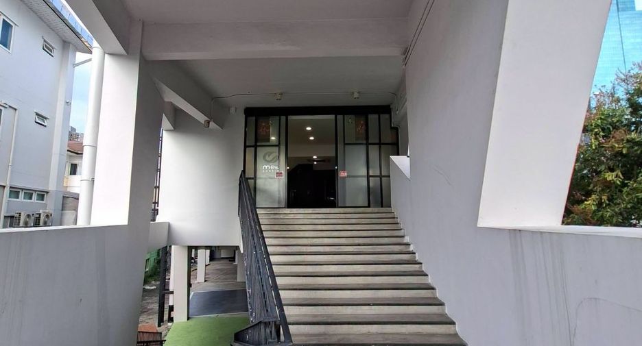 For rent retail Space in Sathon, Bangkok