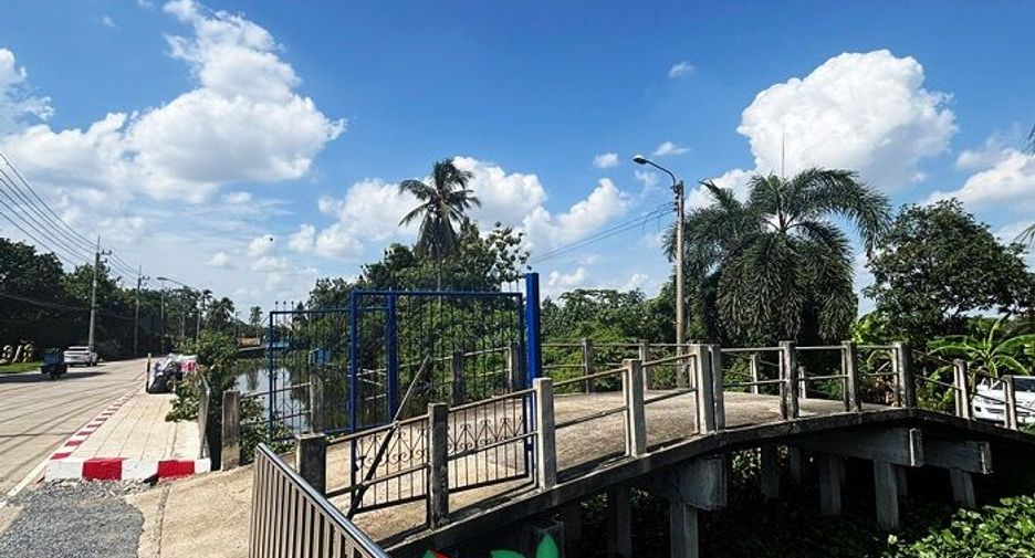 Terreno en venta en Nong Khaem, Bangkok
