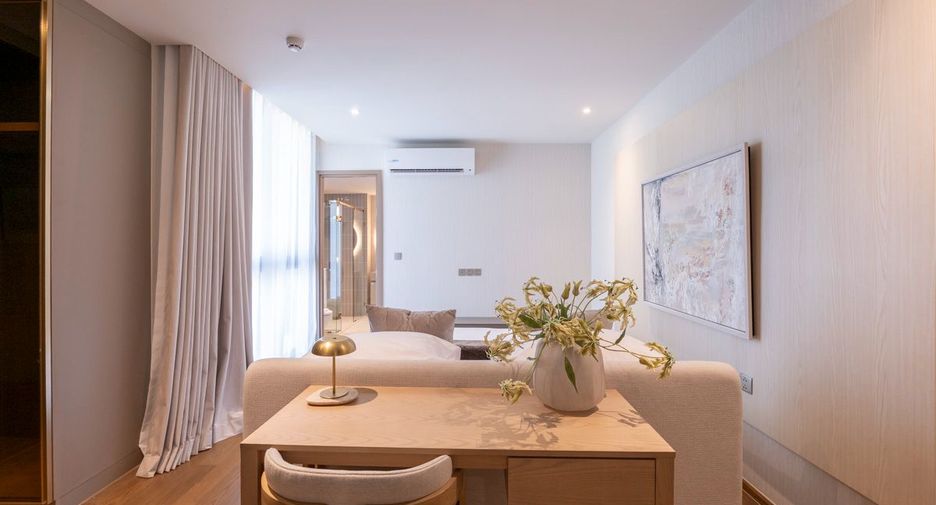 For rent 2 bedrooms condo in Khlong Toei, Bangkok