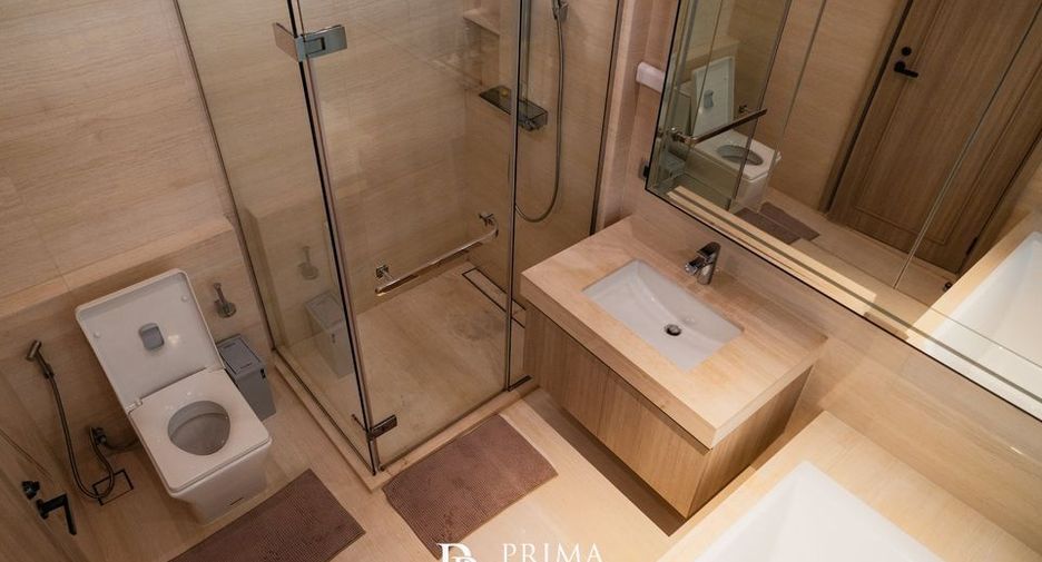 For sale 2 bedrooms condo in Khlong Toei, Bangkok