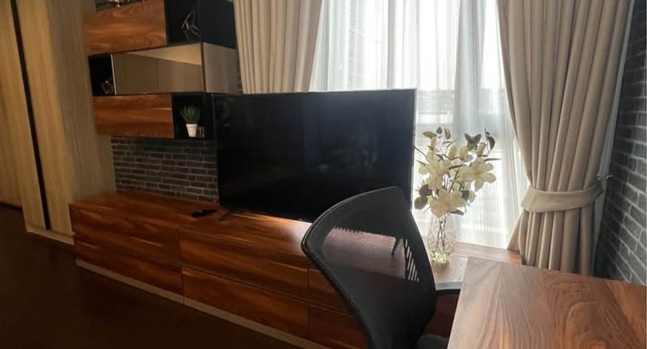 For sale 2 bedrooms condo in Khlong Toei, Bangkok