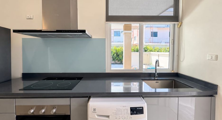 Haus zur Miete mit 3 Zimmer in Bang Lamung, Chonburi