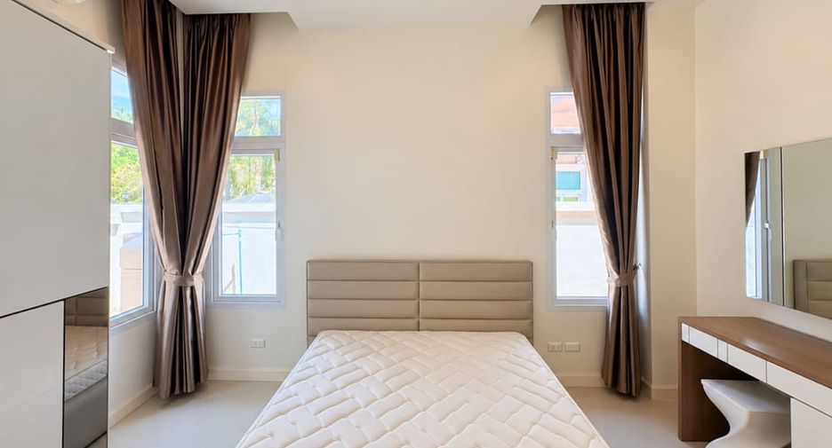 Haus zur Miete mit 3 Zimmer in Bang Lamung, Chonburi