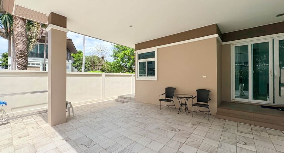 Haus zur Miete mit 3 Zimmer in Bang Lamung, Chonburi