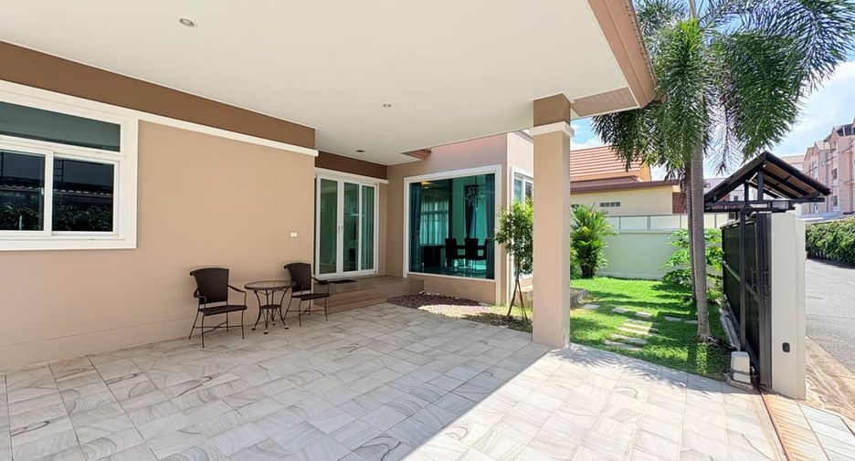 Haus zur Miete mit 3 Zimmer in Bang Lamung, Chonburi