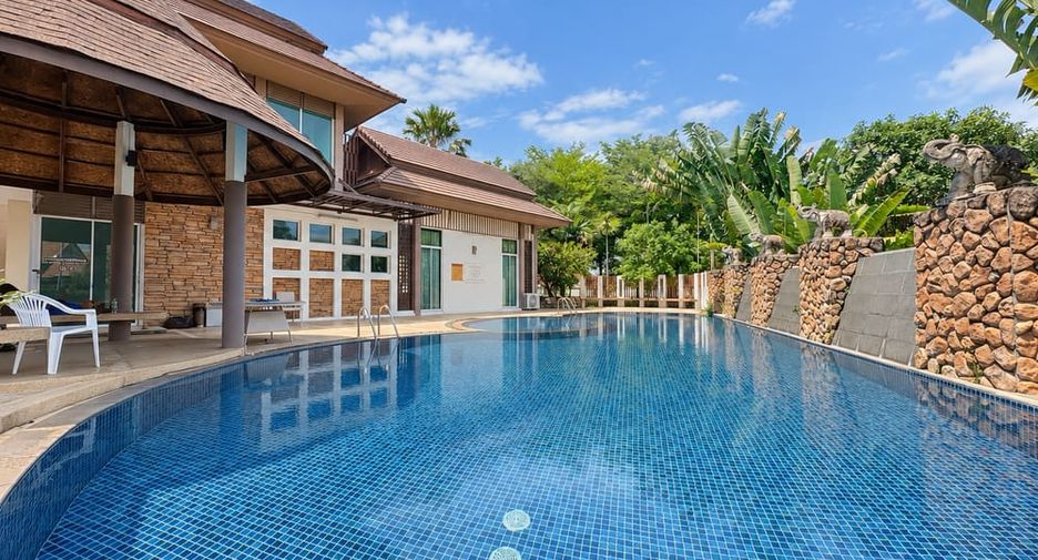 Haus zur Miete mit 3 Zimmer in Bang Lamung, Chonburi