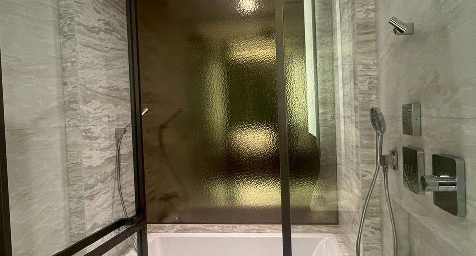 For rent 1 bed condo in Pathum Wan, Bangkok