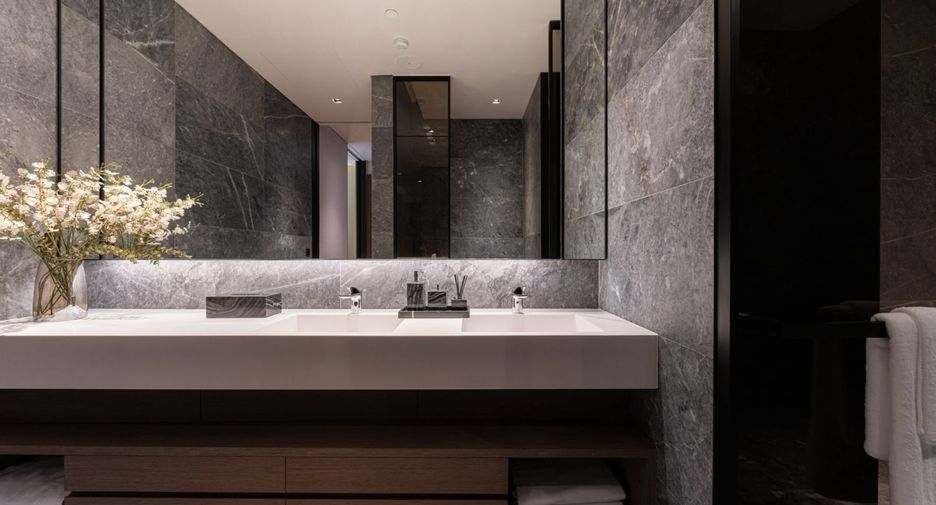 Condo en alquiler de 2 habitaciones en Khlong San, Bangkok