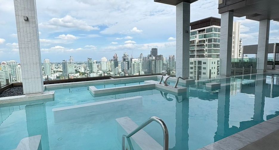 À louer 2 chambres condo à Khlong Toei, Bangkok