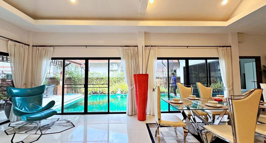 For rent 2 bedrooms villa in Huay Yai, Pattaya