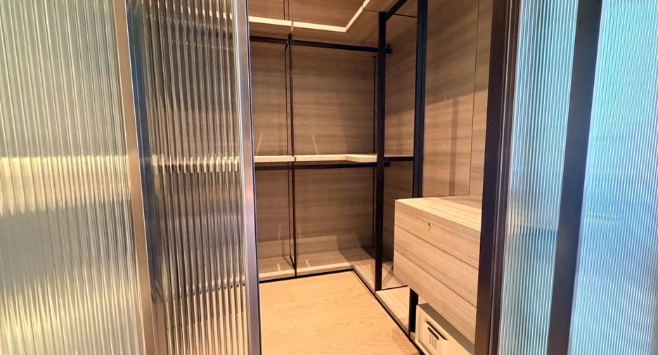 For sale 1 bed condo in Pathum Wan, Bangkok